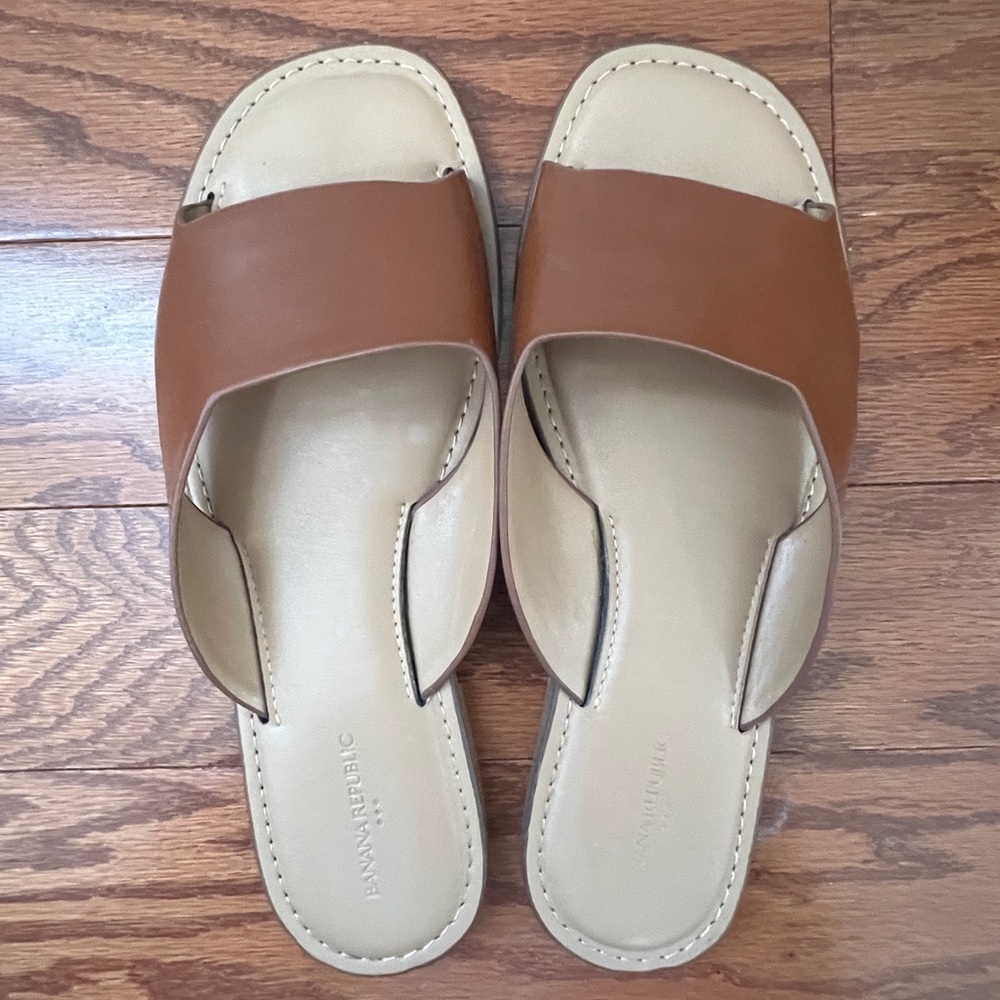 Banana Republic Tan Leather Slide Sandals